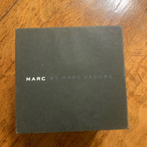 Marc by Marc Jacobs Rose Gold Rhinestone Women’s Watch - Picture 3 of 13